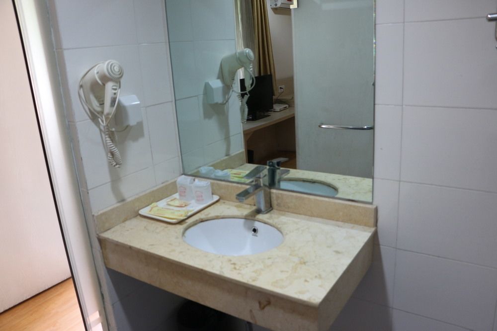 Yixin Business Hotel Quảng Châu Ngoại thất bức ảnh